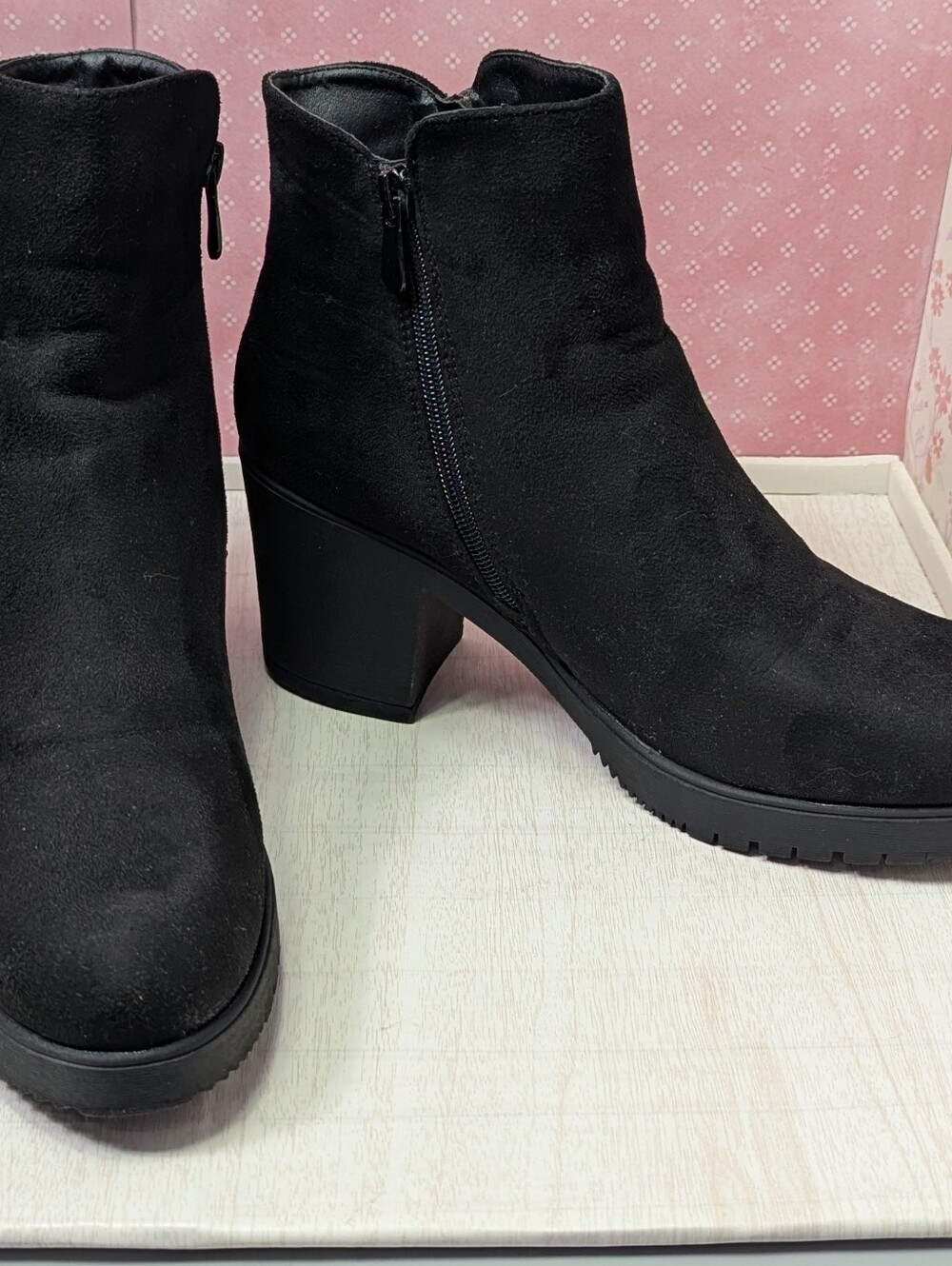 Dream Pairs Almond Toe Block Heel Ankle Bootie Black Faux Suede Womens 9